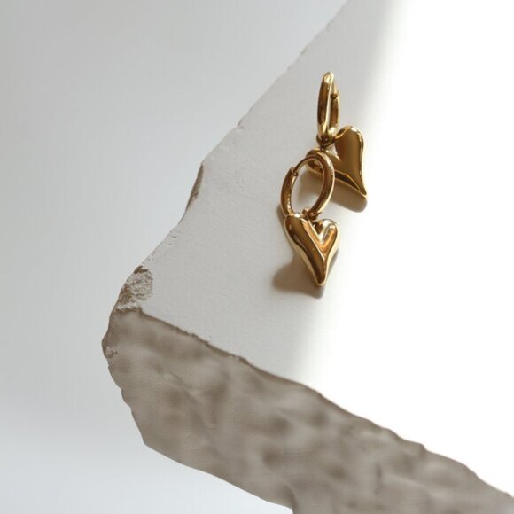 14K Gold filled “Tiffany” Heart Earrings - Picture 4 of 6